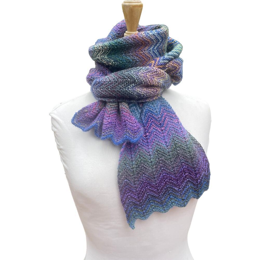 Scarf - Purple Knit Zig-Zag Pattern